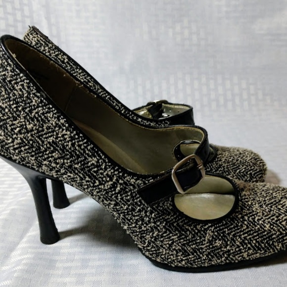 Tommy Hilfiger Fabric Mary Jane Pumps - Picture 2 of 7